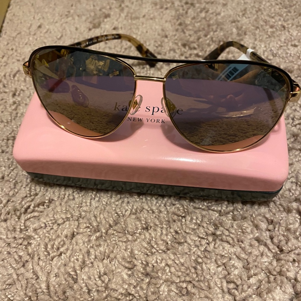 Kaye spade su. Glasses